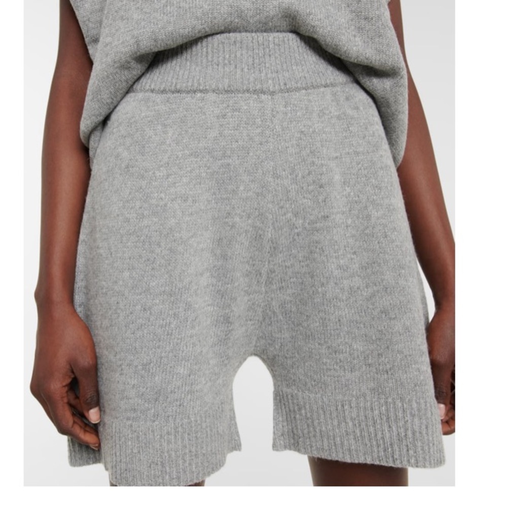 Frankie shop Wool shorts